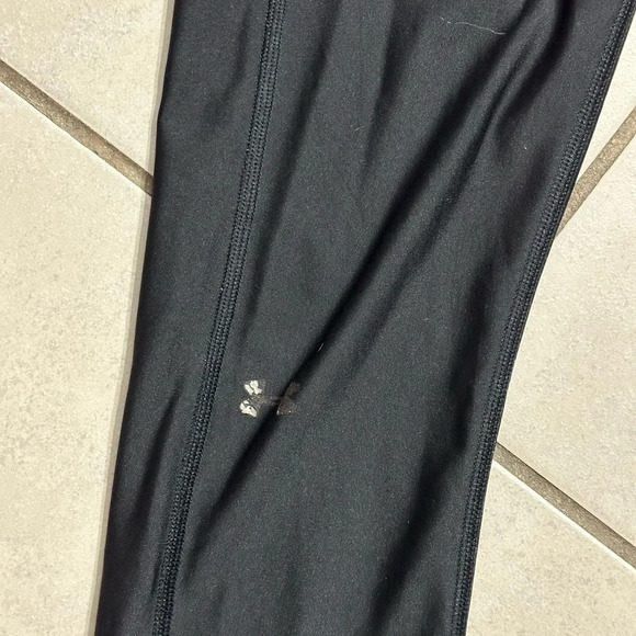 Under Armour Women Black Compression Capri Leggings Heatgear Athletic Size M - Picture 3 of 8